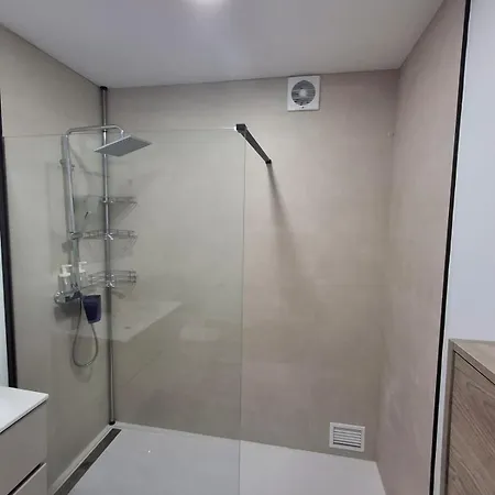 Bajo Independiente De Casa En Vigo