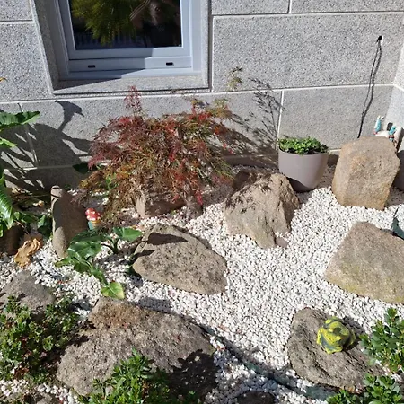 Bajo Independiente De Casa En *