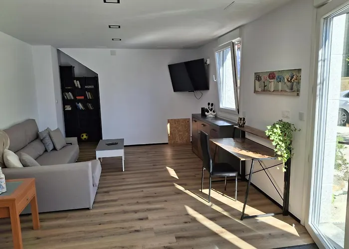 Bajo Independiente De Casa En